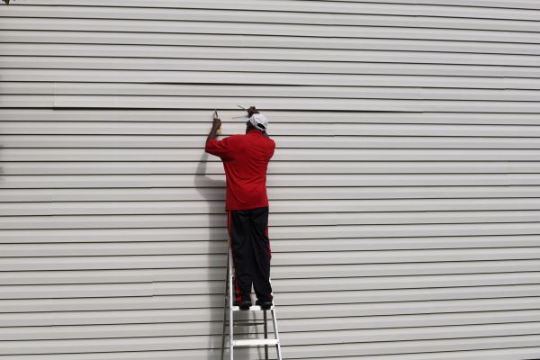 Cost of Siding Reattachment in Bethlehem