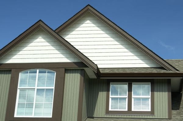 Cost of Vertical Vinyl Siding Repair in Bethlehem
