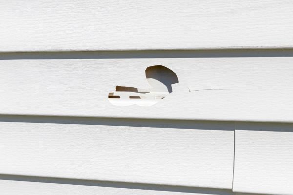 Cost of White Vinyl Siding Repair in Bethlehem